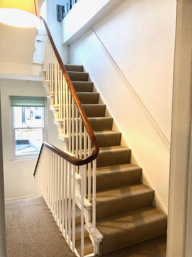 Lauras Townhouse Apartments Thomas Street Townhouse Бат Экстерьер фото